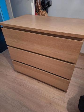 Armoire IKEA beschikbaar voor biedingen