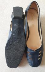 1 PAAR DAMESSCHOENEN DONKERBLAUW OPEN AAN DE ZIJKANT, Kleding | Dames, Schoenen, Blauw, Damart, Ophalen of Verzenden, Schoenen met hoge hakken