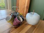 Rekje met 6 espressokopjes + decoratie appel, Ophalen of Verzenden, Zo goed als nieuw