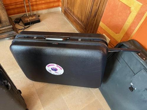 reiskoffer Delsey - 2 modellen, Handtassen en Accessoires, Koffers, Gebruikt, Hard kunststof, Slot, Uitschuifbare handgreep, Wieltjes