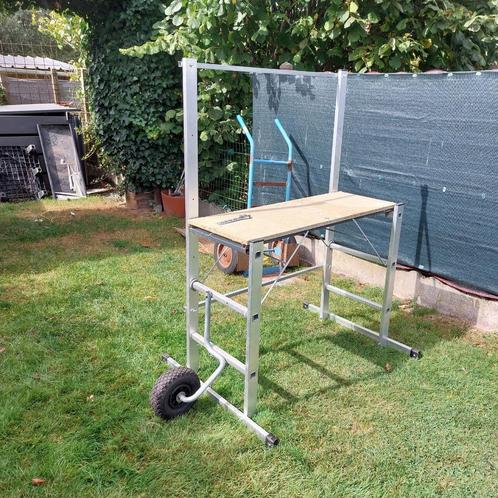 Petit échafaudage de jardin, Doe-het-zelf en Bouw, Steigers, Zo goed als nieuw, Rolsteiger of Kamersteiger, Minder dan 2 meter