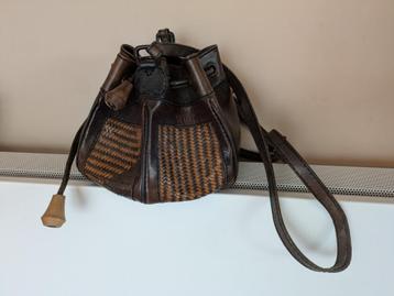 Handtas rotan met leer rond origineel beschikbaar voor biedingen