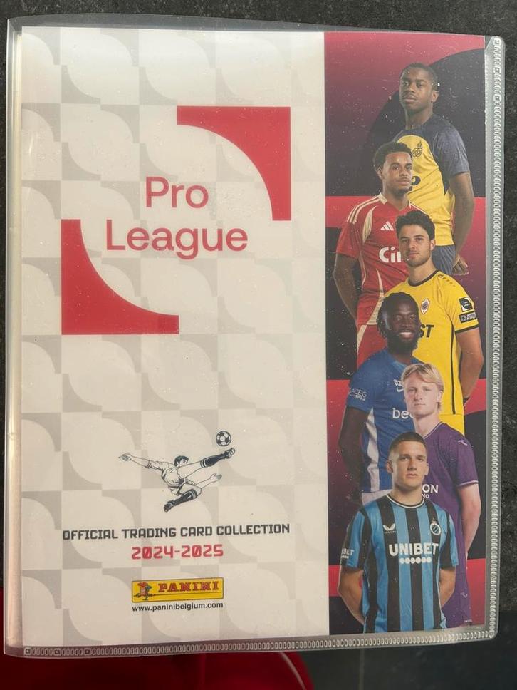 Panini pro league 24/25 adrenalyn. Nummers vanaf 0,30eu/st, Hobby en Vrije tijd, Stickers en Plaatjes, Nieuw, Meerdere plaatjes