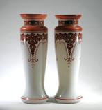 Val Saint Lambert - 2 Vases Opaline - VSL - Val St Lambert, Antiek en Kunst, Ophalen of Verzenden