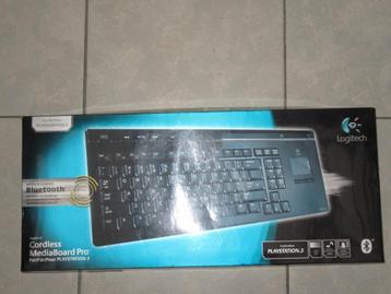 Clavier Logitech pour PS3, Informatique & Logiciels, Logitech, Azerty, Comme neuf, Enlèvement