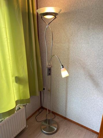 Lampadaire ampoule économique beschikbaar voor biedingen