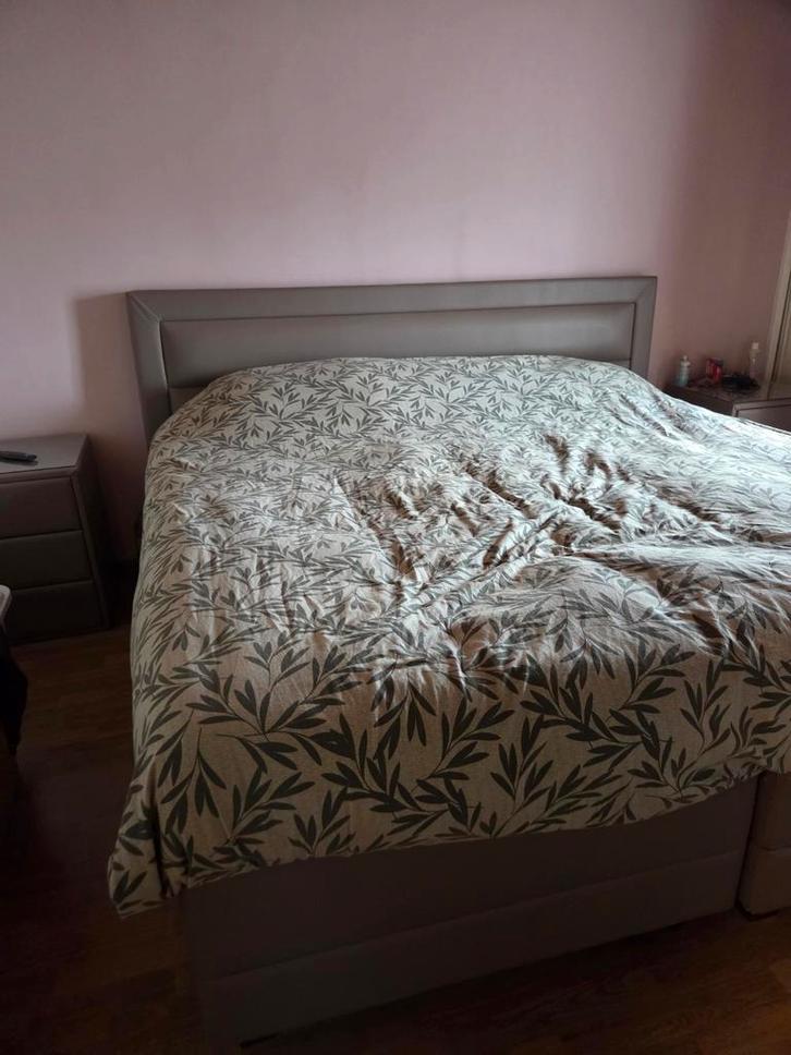 Elektrische Boxspring 200x200, Huis en Inrichting, Slaapkamer | Complete slaapkamers, Gebruikt, Ophalen of Verzenden