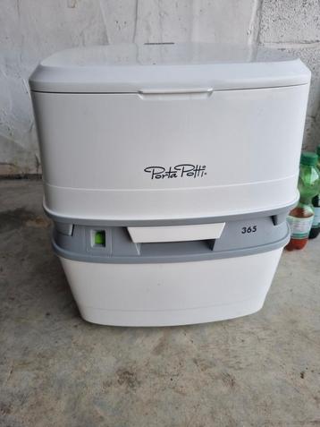 Draagbaar toilet porta potti beschikbaar voor biedingen