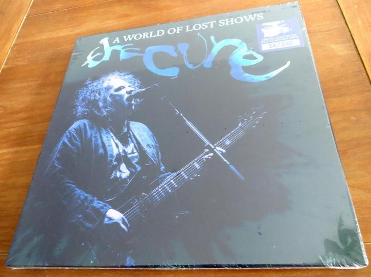 The Cure  A World Of Lost Shows  Live in Chicago - 3 x LP, Cd's en Dvd's, Vinyl | Rock, Nieuw in verpakking, Alternative, 12 inch