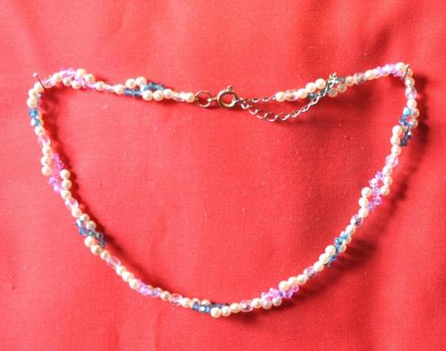 collier de fantaisie (x20046), Handtassen en Accessoires, Kettingen, Gebruikt, Kunststof, Overige kleuren, Ophalen of Verzenden