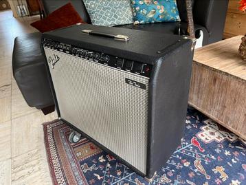 Ampli à lampes complet Fender Twin Reverb disponible aux enchères