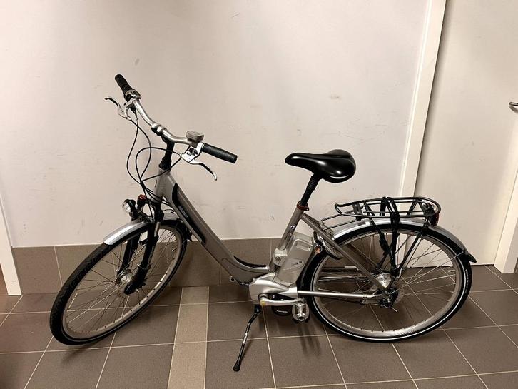 Verkoop een elektrische fiets van Helkama, Fietsen en Brommers, Elektrische fietsen, Gebruikt, Overige merken, Ophalen