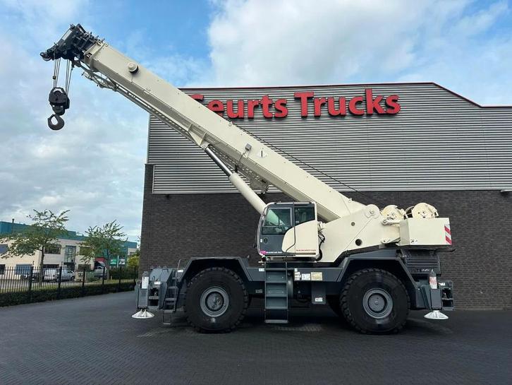 Terex RT110 QUADSTAR ROUGH TERRAIN CRANE + JIB + 2x LIER, Articles professionnels, Machines & Construction | Grues & Excavatrices
