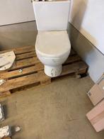 Toilet  Villeroy & Boch compleet met spoelbak en zitting, Enlèvement, Neuf, Toilettes