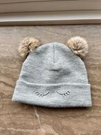 muts met 2 pompons H&M 86-92 1-2j, 104 ou plus petit, Enlèvement ou Envoi, H&M, Utilisé