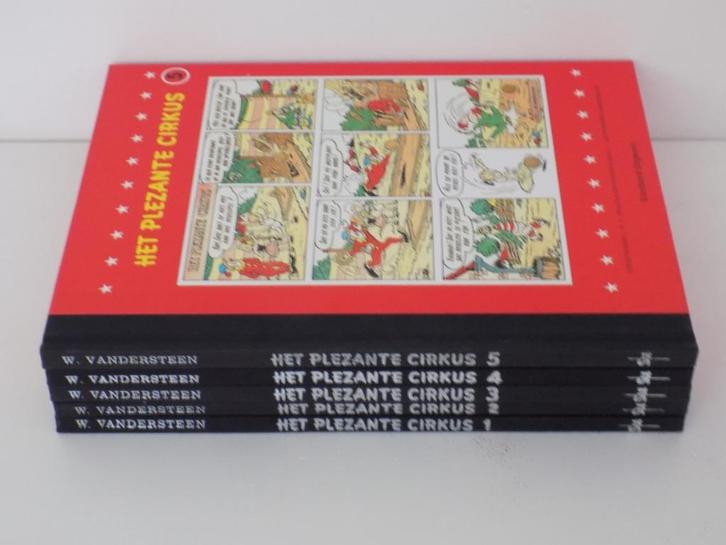 Het plezante circus ~ Complete serie HC's 1 tm 5 [genummerd], Boeken, Stripverhalen, Nieuw, Ophalen of Verzenden