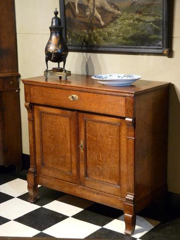 Armoire/commode à deux portes en chêne antique avec tiroir, Enlèvement