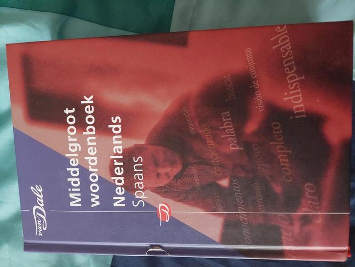 Van Dale Middelgroot woordenboek Nederlands-Spaans, Boeken, Woordenboeken, Zo goed als nieuw, Nederlands, Van Dale, Ophalen of Verzenden