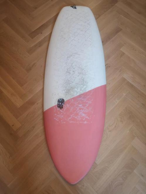 Shortboard 5'7", Watersport en Boten, Golfsurfen, Zo goed als nieuw, Shortboard, Ophalen