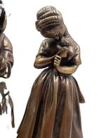 Romantisch jong stel biddend bronzen sculptuur, Ophalen of Verzenden, Brons