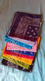 Bandana sjaaltje 17 stuks NIEUW 10 verschillende kleuren, Vêtements | Femmes, Bonnets, Écharpes & Gants, Enlèvement ou Envoi, Neuf