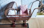 oude poppenwagen met beddegoed., Kinderen en Baby's, Speelgoed | Poppen, Gebruikt, Ophalen