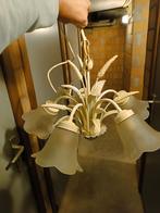 Mooie kroonluchter met 5 lampen en " tulpen", Huis en Inrichting, Lampen | Kroonluchters, Oude landelijke stijl, Gebruikt, Ophalen