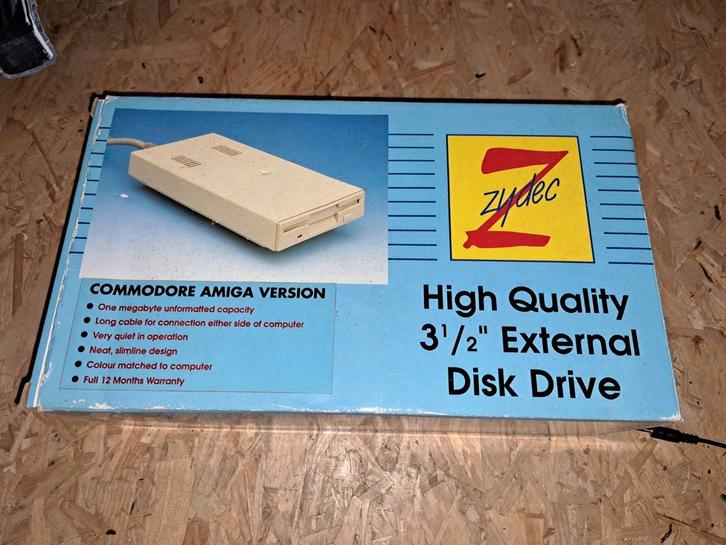 Externe disk drives voor Commodore Amiga 3 stuks, Computers en Software, Vintage Computers, Ophalen of Verzenden