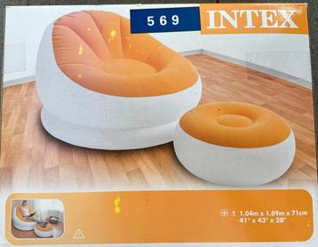 Opblaasbare zetel met bijhorende poef wit oranje Intex beschikbaar voor biedingen