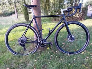 Omnium CXC stalen gravel en travelbike beschikbaar voor biedingen