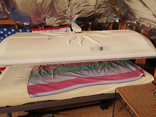 zonnehemel - bedframe met lattenbodem en matras, Elektronische apparatuur, Zonnebanken en Gezichtsbruiners, Gebruikt, Zonnebank enkelzijdig