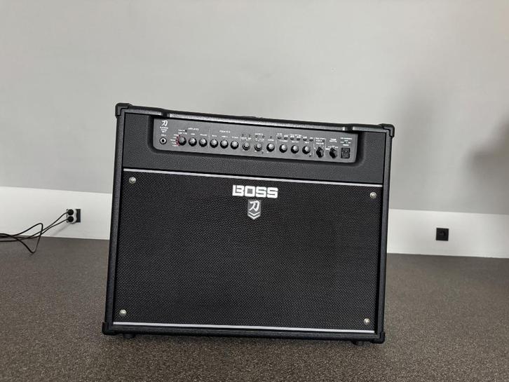 Boss katana artist mk2 (als nieuw!), Musique & Instruments, Amplis | Basse & Guitare, Neuf, Guitare, 100 watts ou plus, Enlèvement