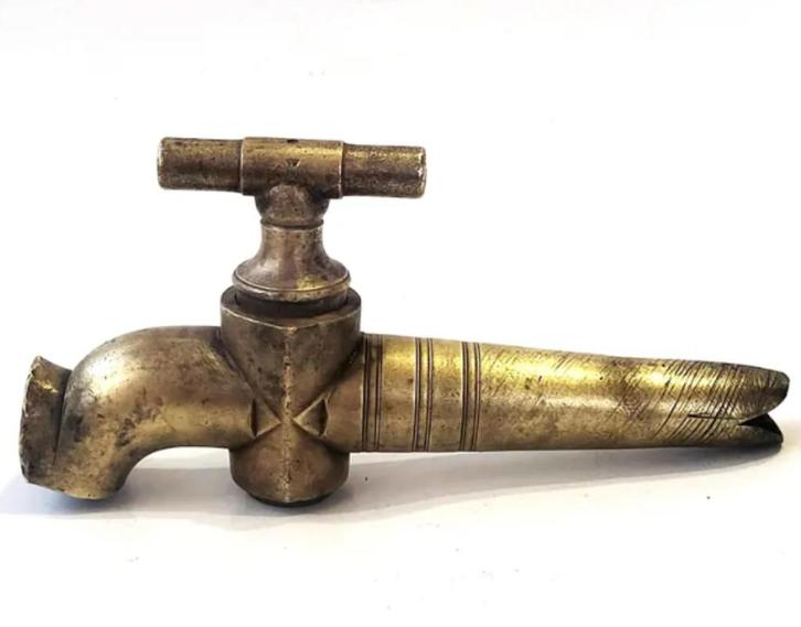 Antieke koperen kraan, vintage koperen wijnvatkraan, wijnvat, Antiek en Kunst, Antiek | Brons en Koper, Brons, Ophalen of Verzenden