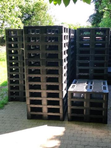 Kunststof plastiek pvc paletten beschikbaar voor biedingen