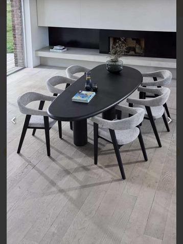 Eettafel Artisano NIEUW! beschikbaar voor biedingen