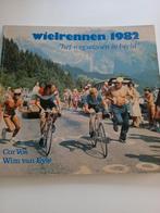 Wielrennen 1982 door Cor Vos, Ophalen, Gelezen