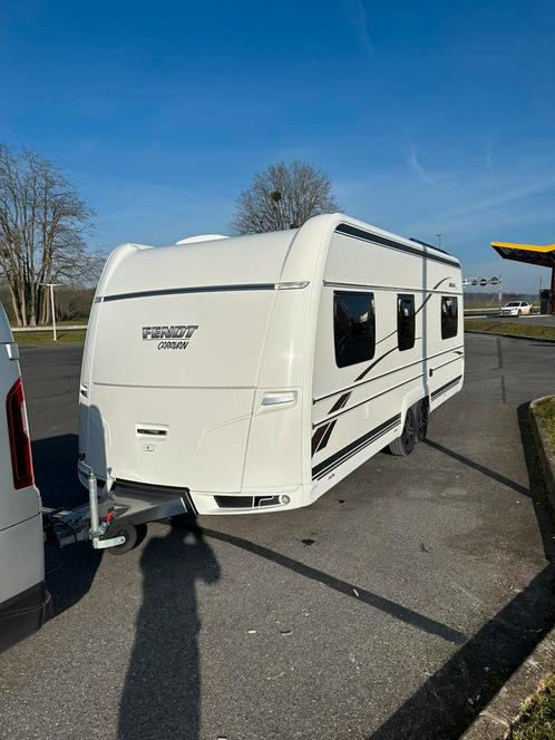 FENDT BRILLANT GALA ÉTAT DE NEUF, Caravans en Kamperen, Caravans, Particulier, tot en met 4, 2000 kg en meer, Overige, Fendt, 2 aparte bedden