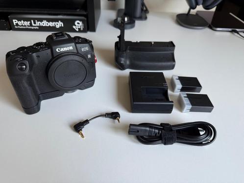 Canon EOS RP met 2 originele batterijen en extensiegrip, Audio, Tv en Foto, Fotocamera's Digitaal, Zo goed als nieuw, Compact