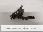 Linker / Rechter deurvanger Mercedes w107 R107, Ophalen of Verzenden, Gebruikt, Mercedes-Benz, Deur