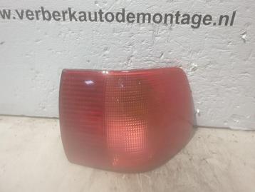 ACHTERLICHT RECHTS BUITEN Audi 80 (B4) (01-1991/12-1995) beschikbaar voor biedingen