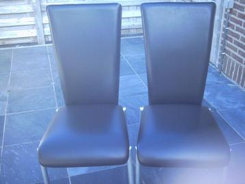 STOELEN beschikbaar voor biedingen