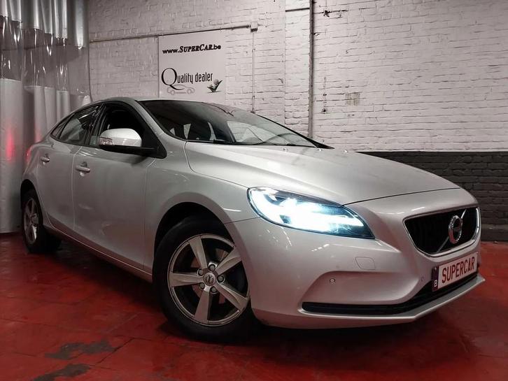 Volvo V40 V40 2.0 D2 Kinetic * BLTH * CAPT AV/AR* 212 X 48M*, Autos, Volvo, Entreprise, Achat, V40, ABS, Airbags, Air conditionné