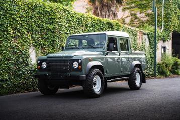 Land Rover Defender 110 DCPU // LOW KM // COLLECTOR beschikbaar voor biedingen