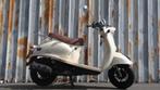 Nieuwe Zoë scooter creme Klasse A of B, Nieuw, 50 cc, Ophalen of Verzenden