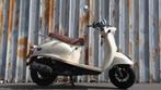 Crème scooter Zoë neuve Classe A ou B, Vélos & Vélomoteurs, Neuf, Enlèvement ou Envoi, 50 cm³