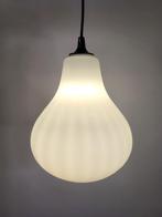 Lampe suspendue vintage en verre, blanc opalin, modèle en fo, Enlèvement ou Envoi