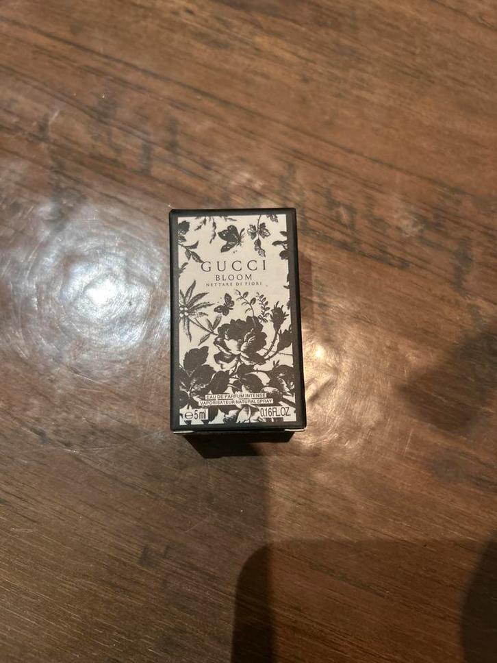 Gucci BloomNettare di Fiori mini parfum+bodylotion set–nieuw, Handtassen en Accessoires, Uiterlijk | Parfum, Nieuw, Ophalen of Verzenden