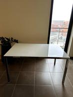 tafel van ikea met glazen blad en inox onderstel, Huis en Inrichting, Ophalen, Gebruikt, 100 tot 150 cm, 50 tot 100 cm