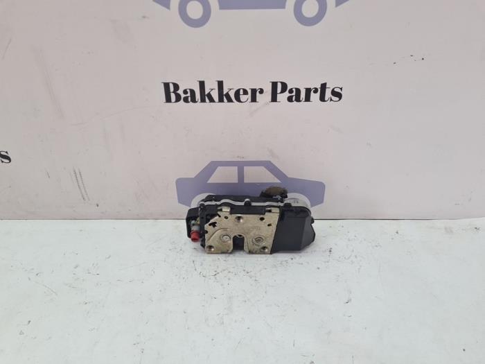 Serrure portière mécanique 4portes arrière gauche d'un Pe, Autos : Pièces & Accessoires, Carrosserie & Tôlerie, Peugeot, Utilisé