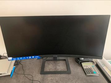 Gaming scherm phillips 34 inch beschikbaar voor biedingen